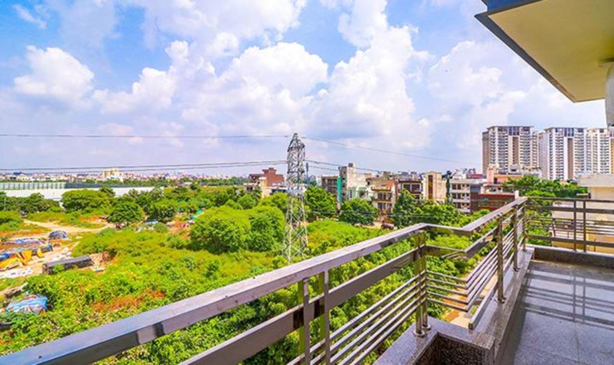 Fabhotel Star Corporate Suite 古尔冈 外观 照片