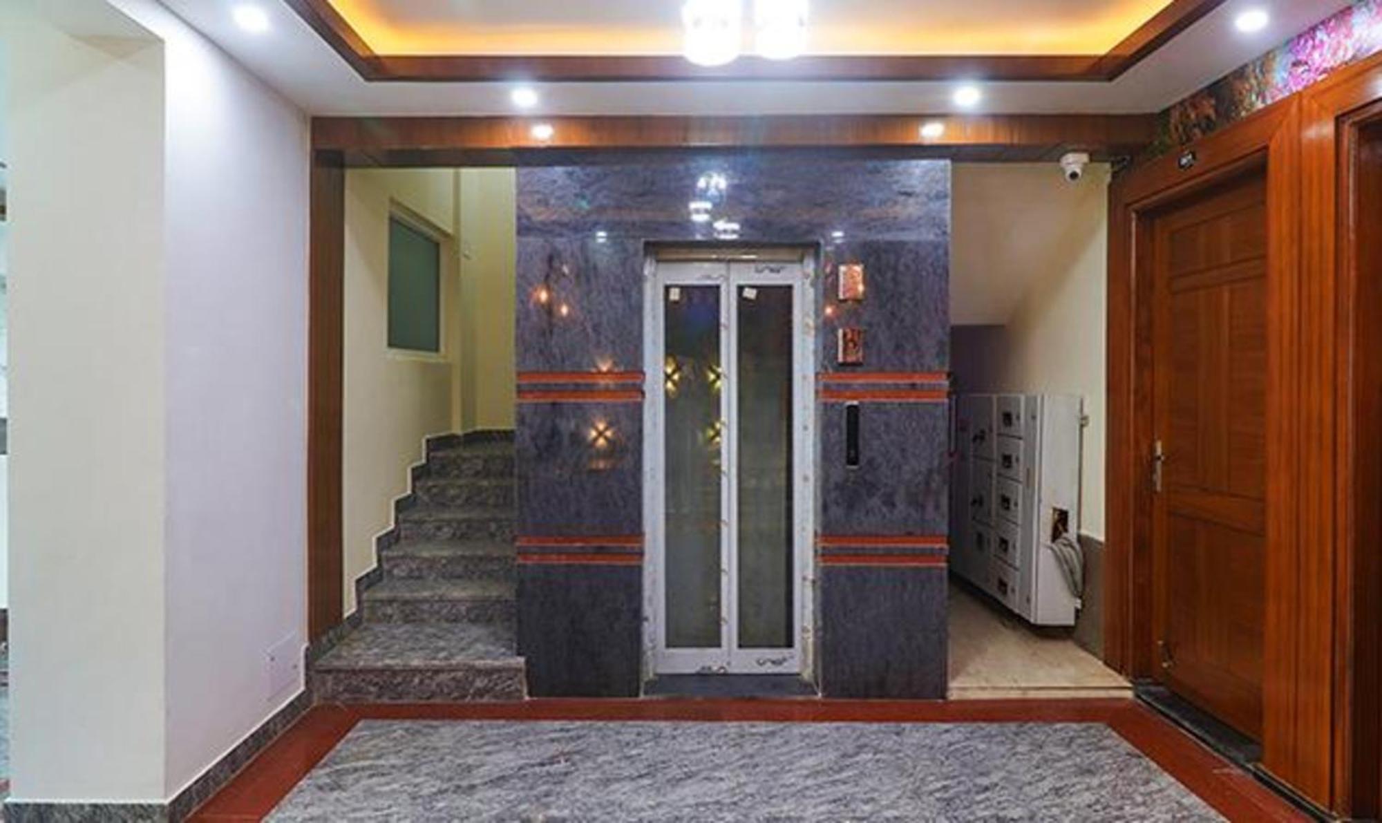 Fabhotel Star Corporate Suite 古尔冈 外观 照片
